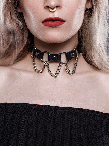 Choker with rings